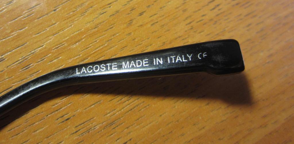 Солнцезащитные очки Lacoste, Италия. Пластик 2