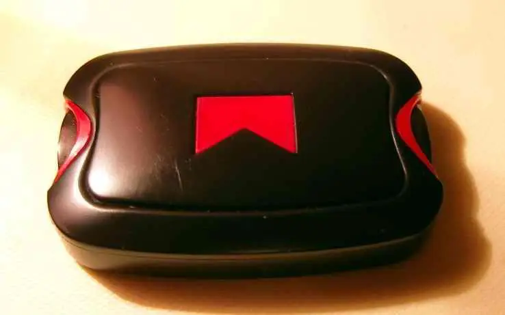 Мини пепельница от Marlboro, самооткрывающаяся, механическая. Новая