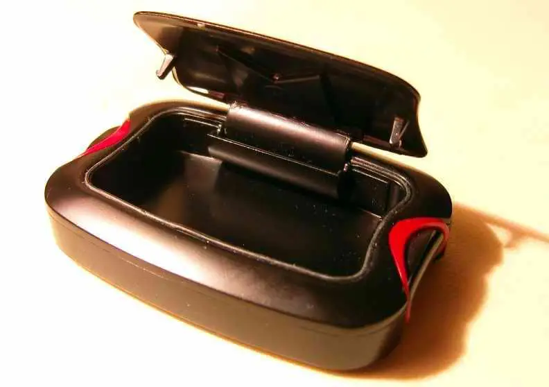 Мини пепельница от Marlboro, самооткрывающаяся, механическая. Новая 1