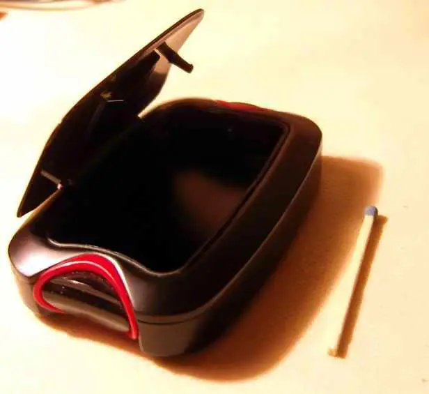 Мини пепельница от Marlboro, самооткрывающаяся, механическая. Новая 2