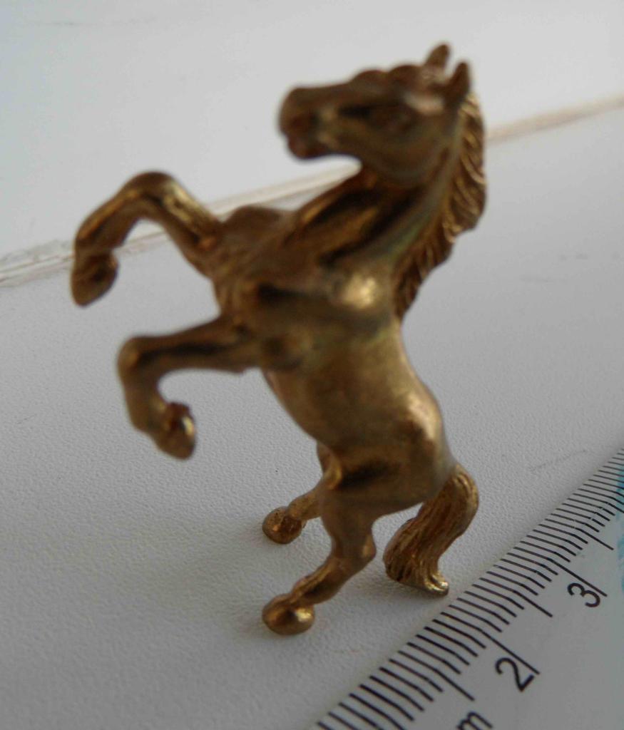 Латунная мини фигурка Конь (лошадь). 14 гр