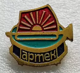 ЦК ВЛКСМ. КОМСОМОЛ. ПИОНЕРИЯ АРТЕК - СЕРИЯ БАРАБАН. ПОЛТАВА з-д ДИНАМО 1