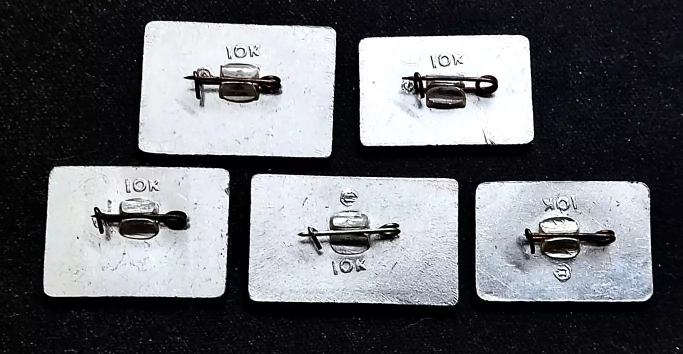 Достижения Октября первый советский трактор самолет автомобиль ГЭС дирижабль 1