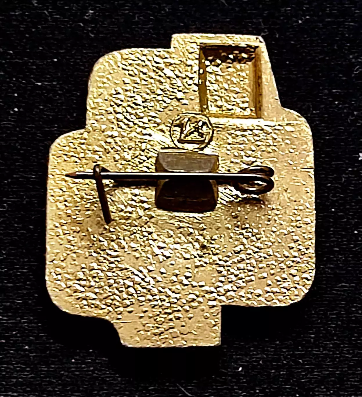 КОМСОМОЛ ВЛКСМ Знак к почетной грамоте ЦК ВЛКСМ - 40 лет победы ВХО 1