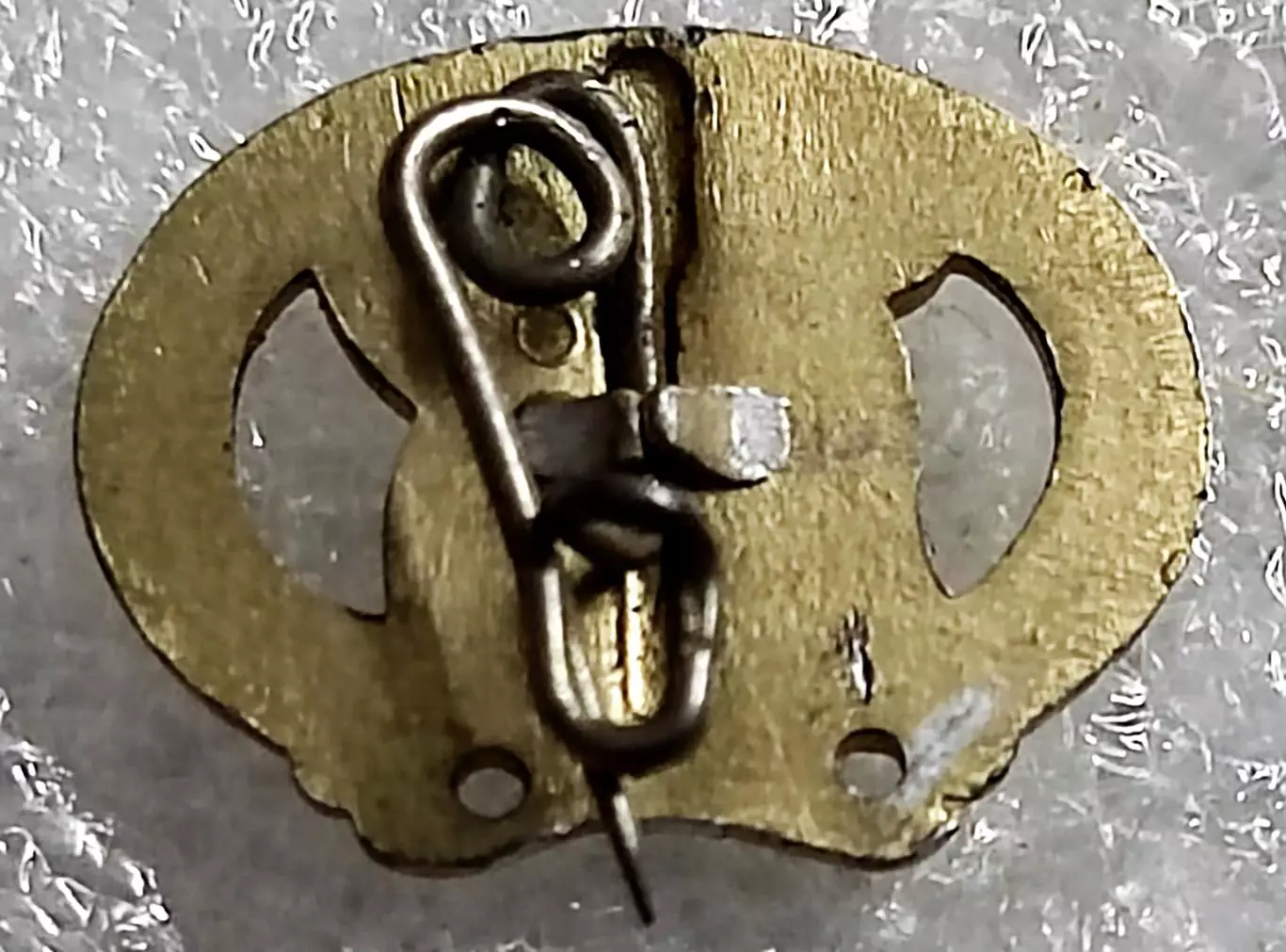 СПОРТ ГТО. ГДР. НАГРАДНОЙ С ОТВЕРСТИЯМИ ДЛЯ ПЛАНКИ. ЗОЛОТО 1