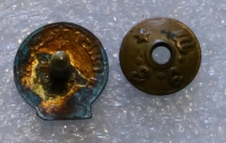 ТУРИЗМ. ТУРИСТ СССР. РАННИЙ. ВИНТ. обшлаг палатки открыт. тяж.мет 1