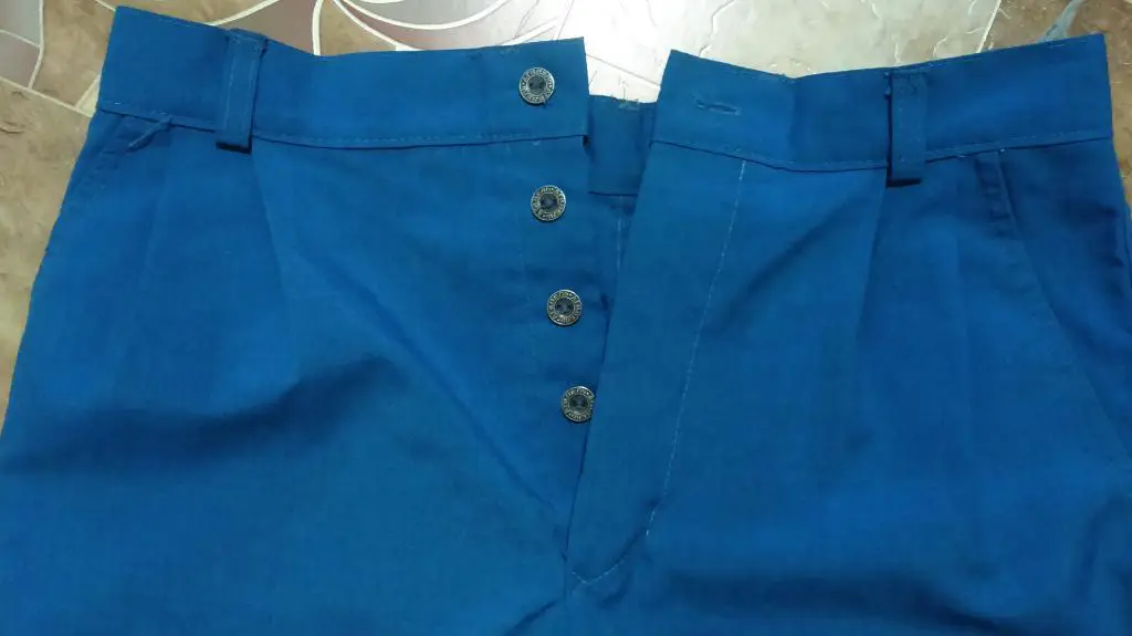 ФОРМЕННЫЕ ШОРТЫ ПИОНЕРА, ПИОНЕРСКОГО ЛАГЕРЯ АРТЕК. 1987 год. карман косой 1