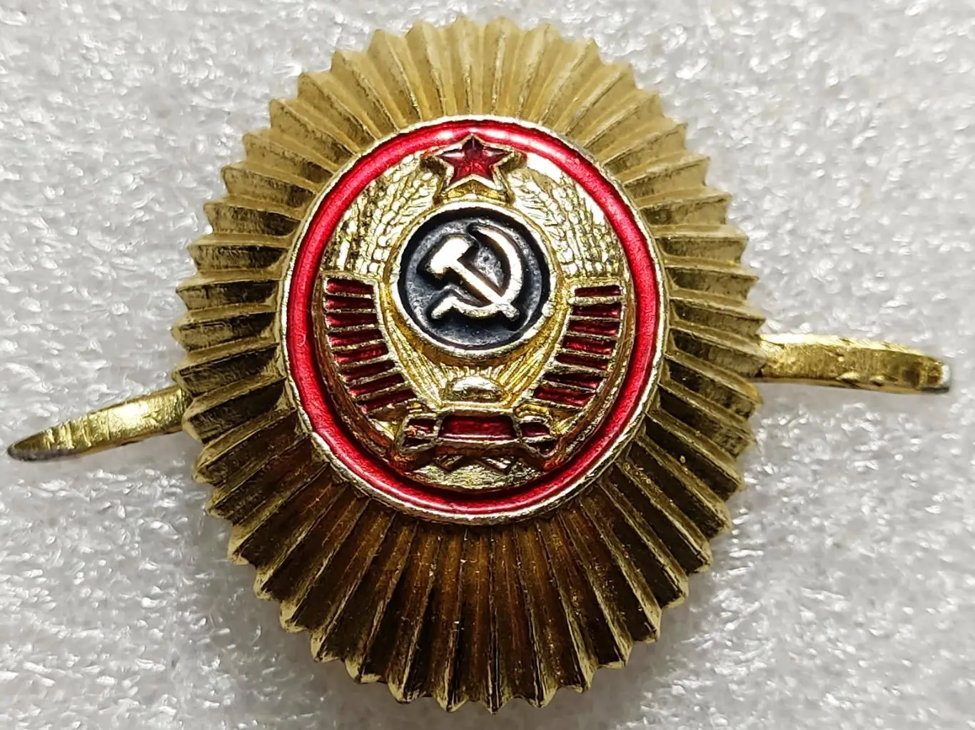 МВД СССР.КОКАРДА СОВЕТСКОЙ МИЛИЦИИ.НА ПИЛОТКУ, ШАПКУ. 2