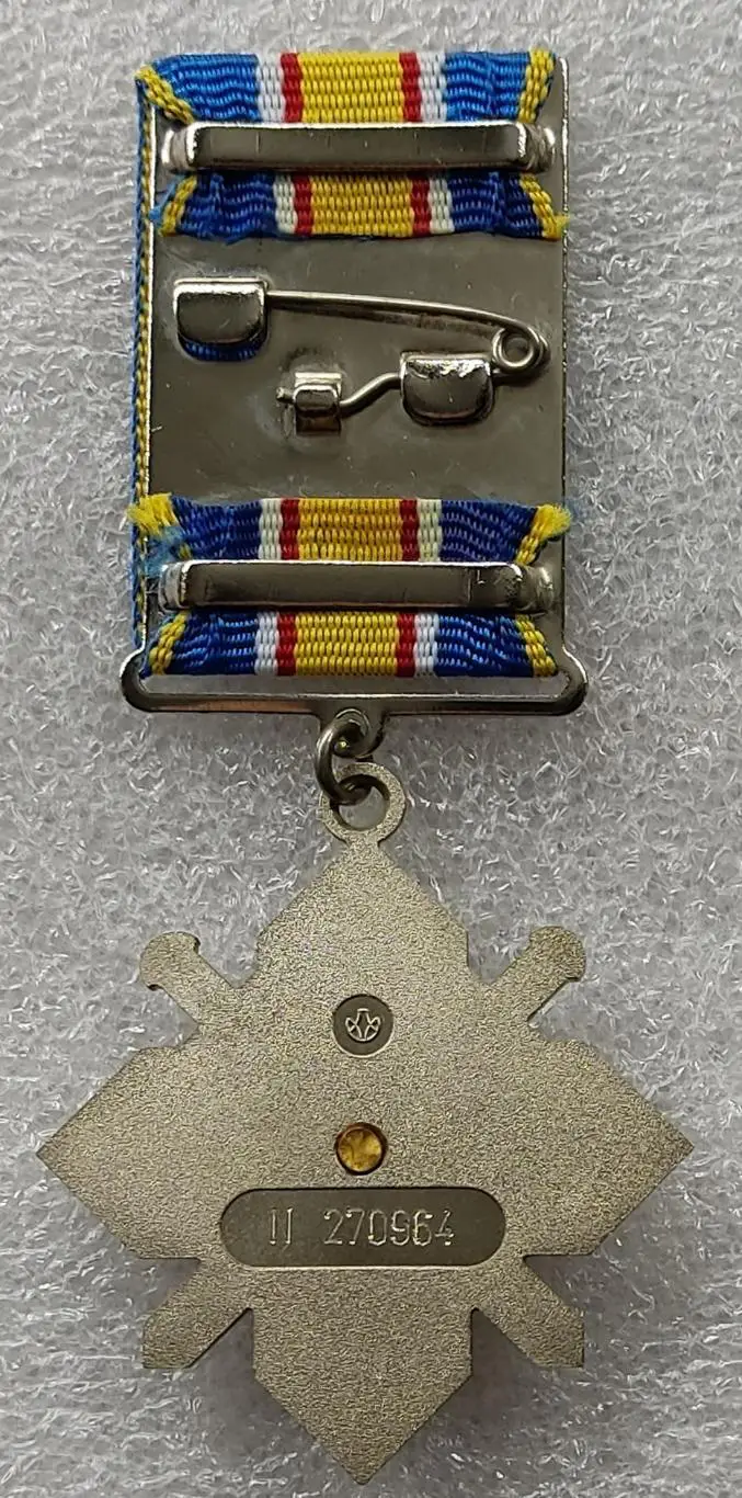 ОРДЕН. КРЕСТ ЗА МУЖЕСТВО 3 ст. УКРАИНА. ТЯЖЕЛЫЙ. НАКЛАДНОЙ. НОМЕРНОЙ. 2