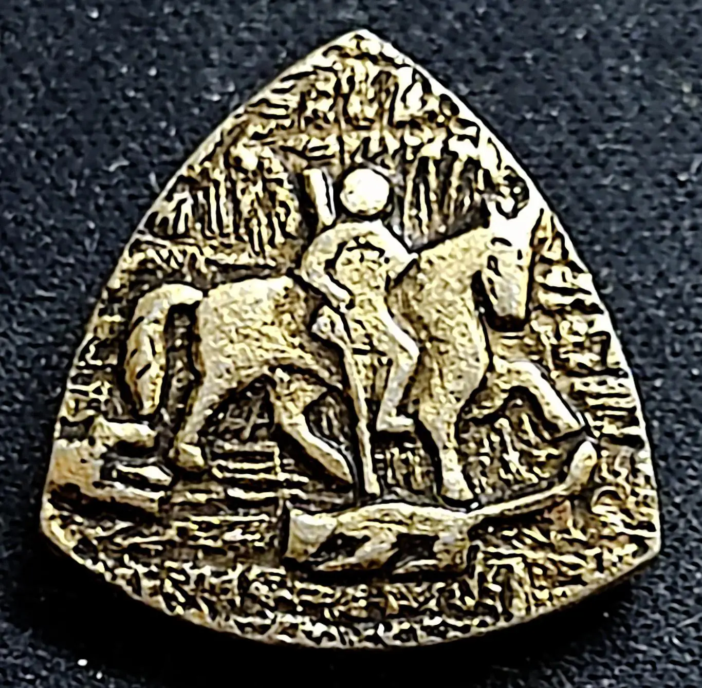 Города. Герб. Охота. Всадник с копьем.