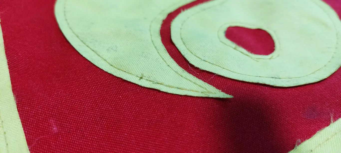 ЗНАМЯ. ФЛАГ МНР. МОНГОЛИЯ. 175х80 см. Соёмбо шитый. времен СССР 1