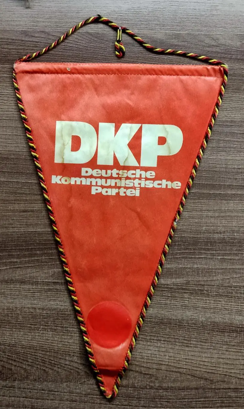 ГДР. КОММУНИСТИЧЕСКАЯ ПАРТИЯ ГЕРМАНИИ. DKP, ВЫМПЕЛ