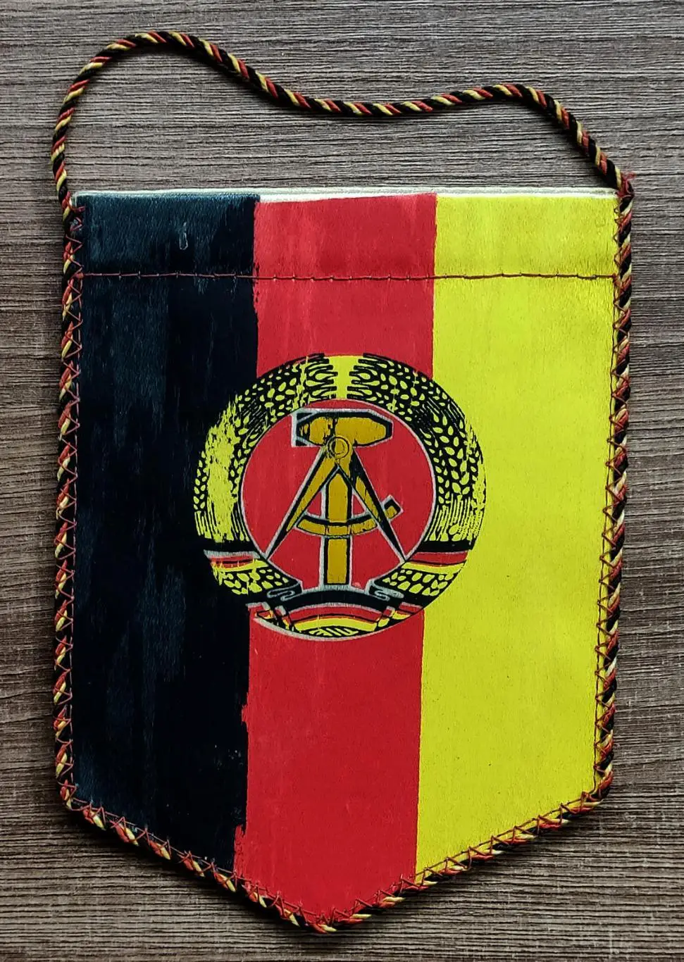 ГДР. ТУРИЗМ. ТУРИСТИЧЕСКОЕ БЮРО. СОРАТНИК НАШЕГО СПУТНИКА. ВЫМПЕЛ.