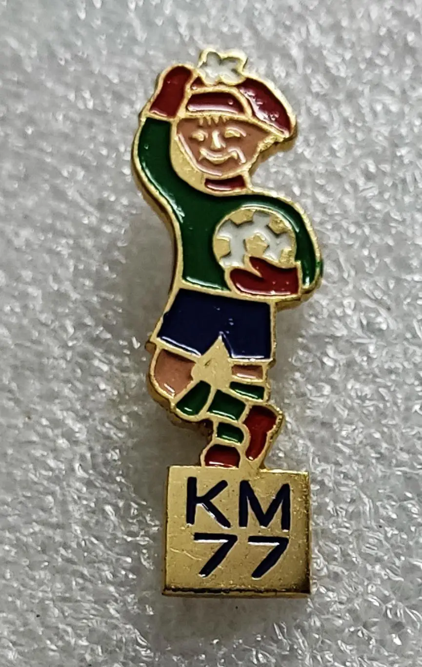 ПИОНЕРИЯ. КЛУБ ЦК ВЛКСМ КОЖАНЫЙ МЯЧ. ФУТБОЛ. ФИНАЛИСТ - 1977