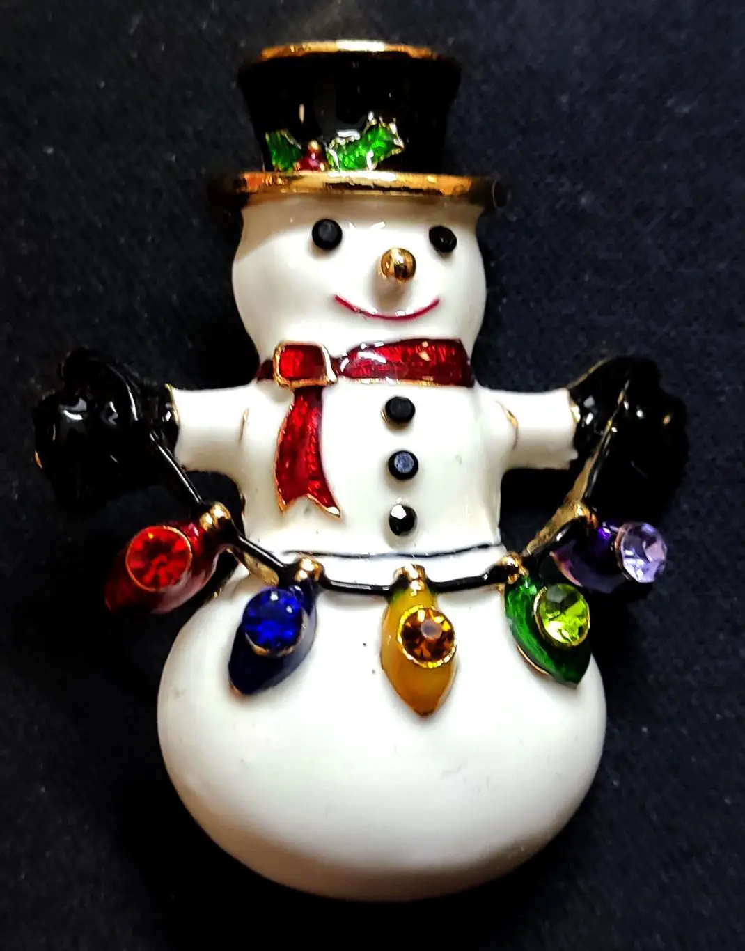 С новым годом! Снеговик. Брошь значок. Тяжелый с цветным стеклом.