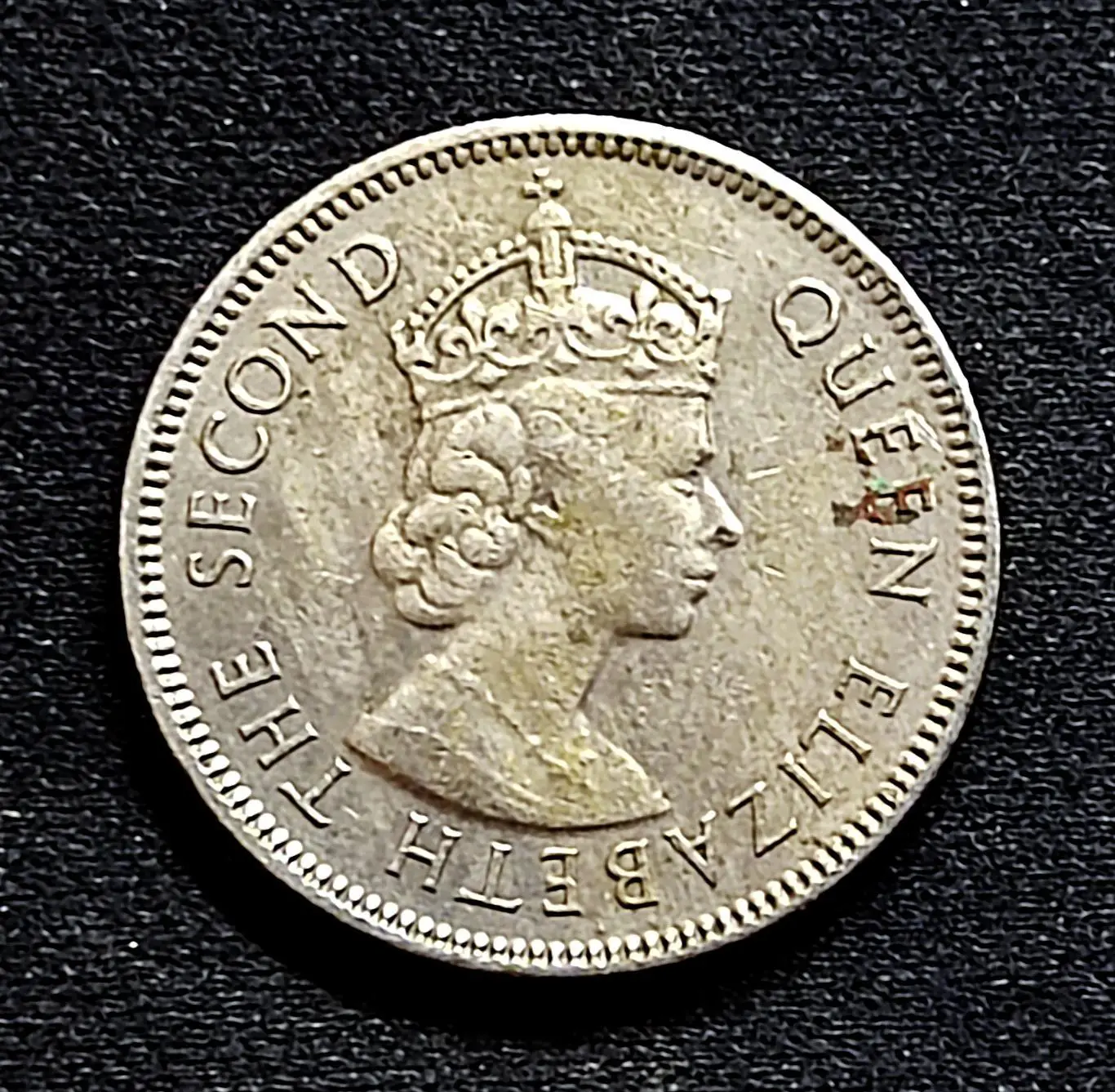 Маврикий 1/2 рупии 1975 года. Елизавета II. из оборота 1