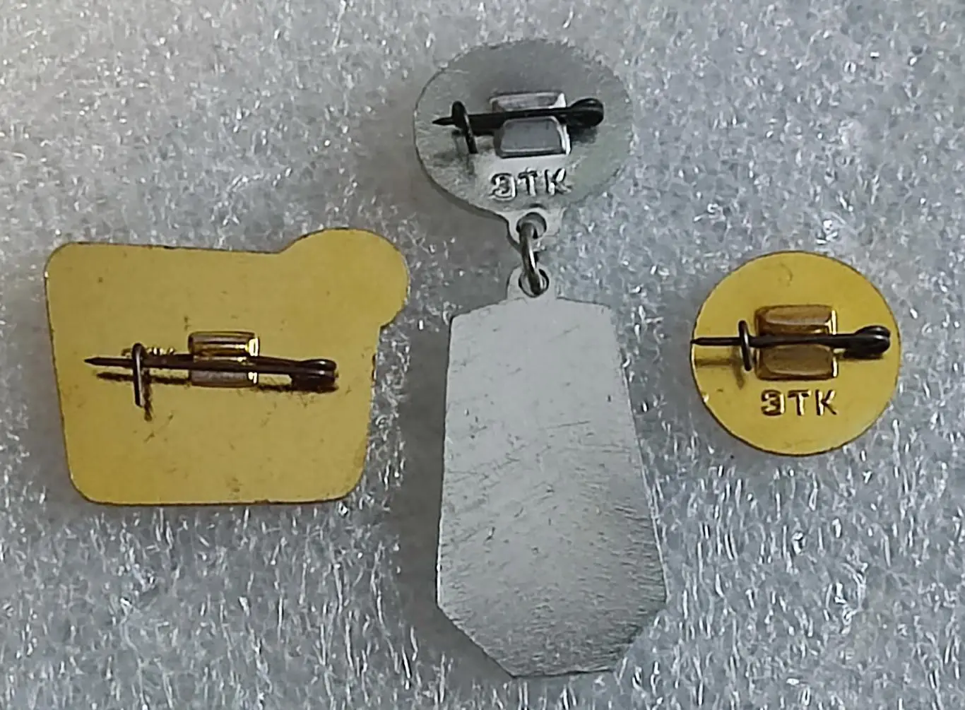 ЦК ВЛКСМ КОМСОМОЛ ПИОНЕРИЯ АРТЕК 1965. 1 СБОР АКТИВИСТОВ КРАСНОГО КРЕСТА комплек 1