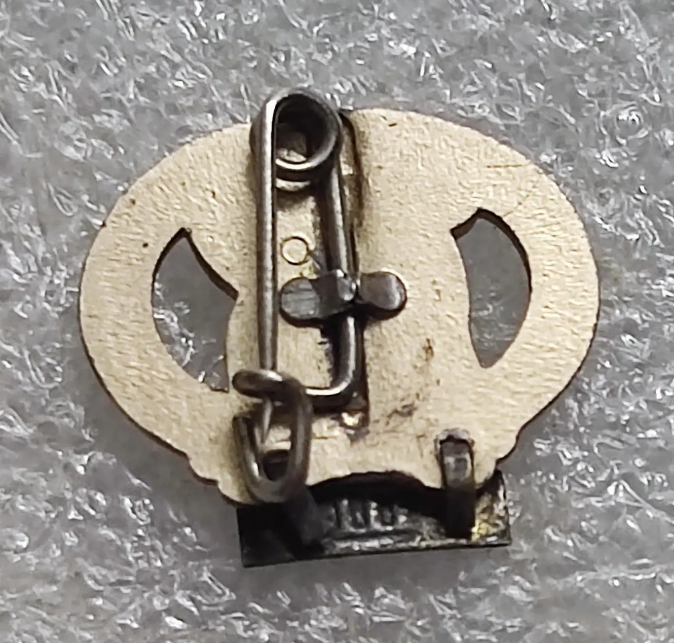 СПОРТ ГТО.ГДР.НАГРАДНОЙ С ПЛАНКОЙ3 СТУПЕНЬ. ЗОЛОТО 1