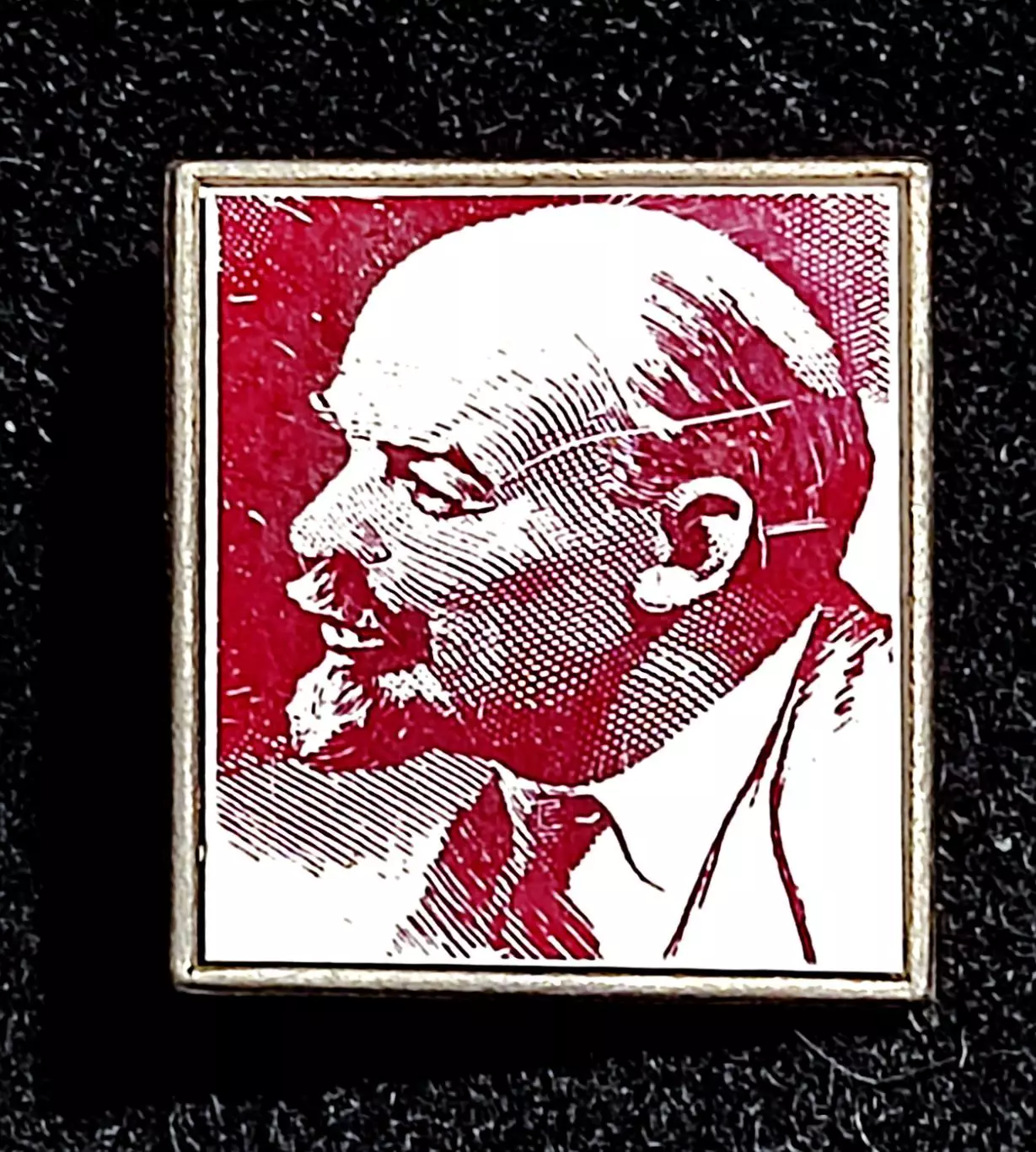 Ленин В.И. Ульянов. красный. ситалл на металле