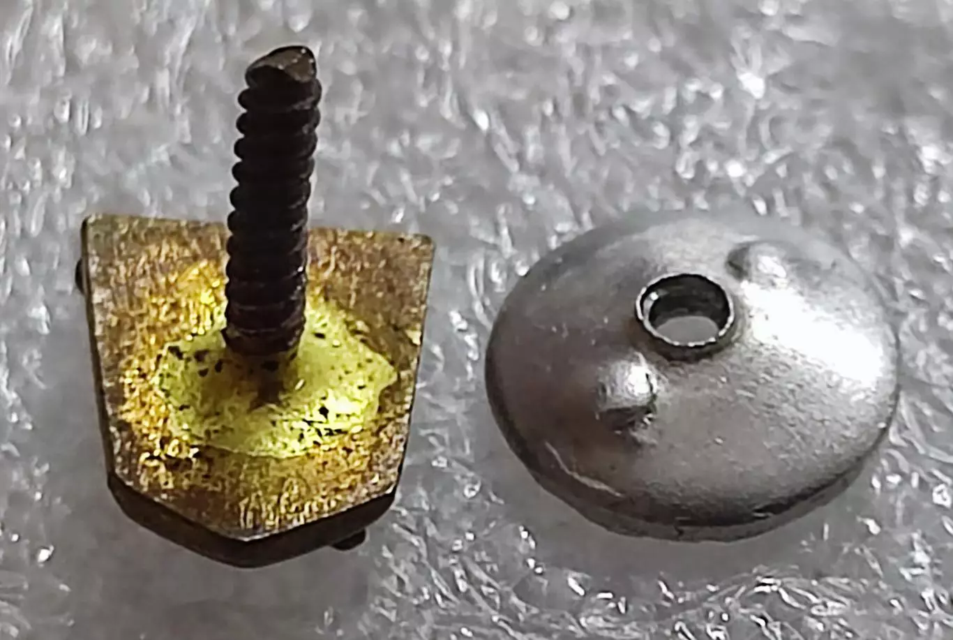 СПОРТ. ДСО ЖАЛЬГИРИС. ЛИТОВСКАЯ ССР. НАКЛАДНОЙ. ФРАЧНИК тяжелый. эмаль. винт 1