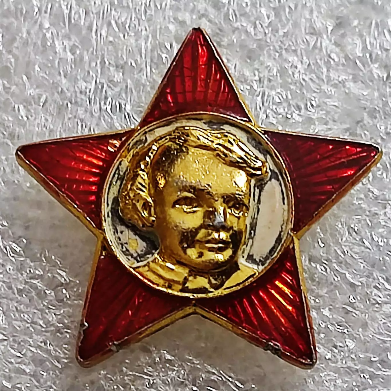 ПИОНЕРИЯ. ОКТЯБРЕНОК. ЛЕНИН. ЧЛЕНСКИЙ ЗНАК. завод ЩЗ