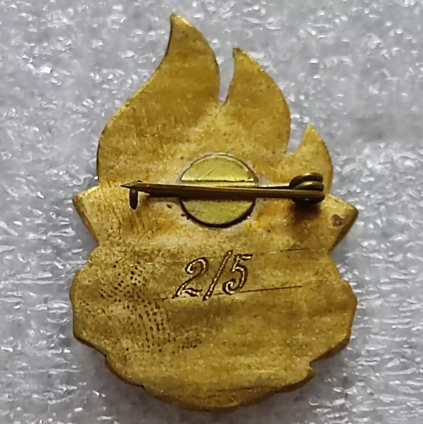 ЦК ВЛКСМ. ПИОНЕРИЯ АРТЕК - 100 ЛЕТ. 1925 -2025 тяжелый гор. эмаль номерной 1