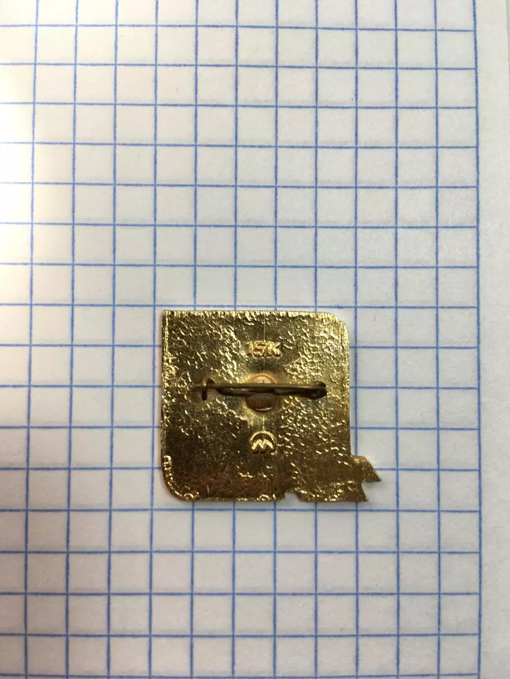 Значок хоккей чемпионат мира 1986 клюшки и шайба 1