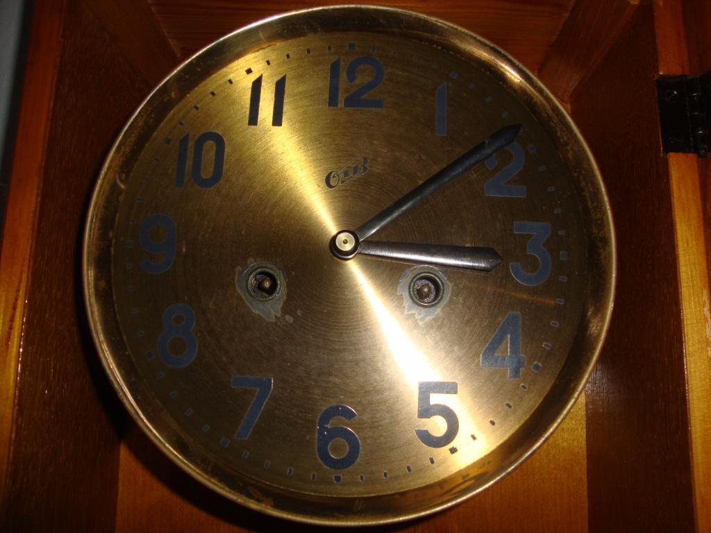 Часы настенные маятниковые с боем Орловского часового завода 3