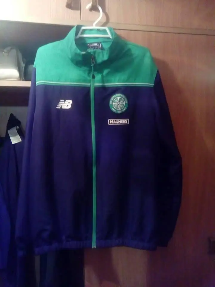 Курточка New Balance Селтик