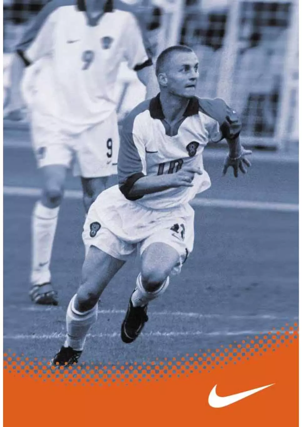 Спорт- Экспресс Футбол-1999. 8 стр.: Черчесов, постер: Сильвен Вильторд (Бордо) 3