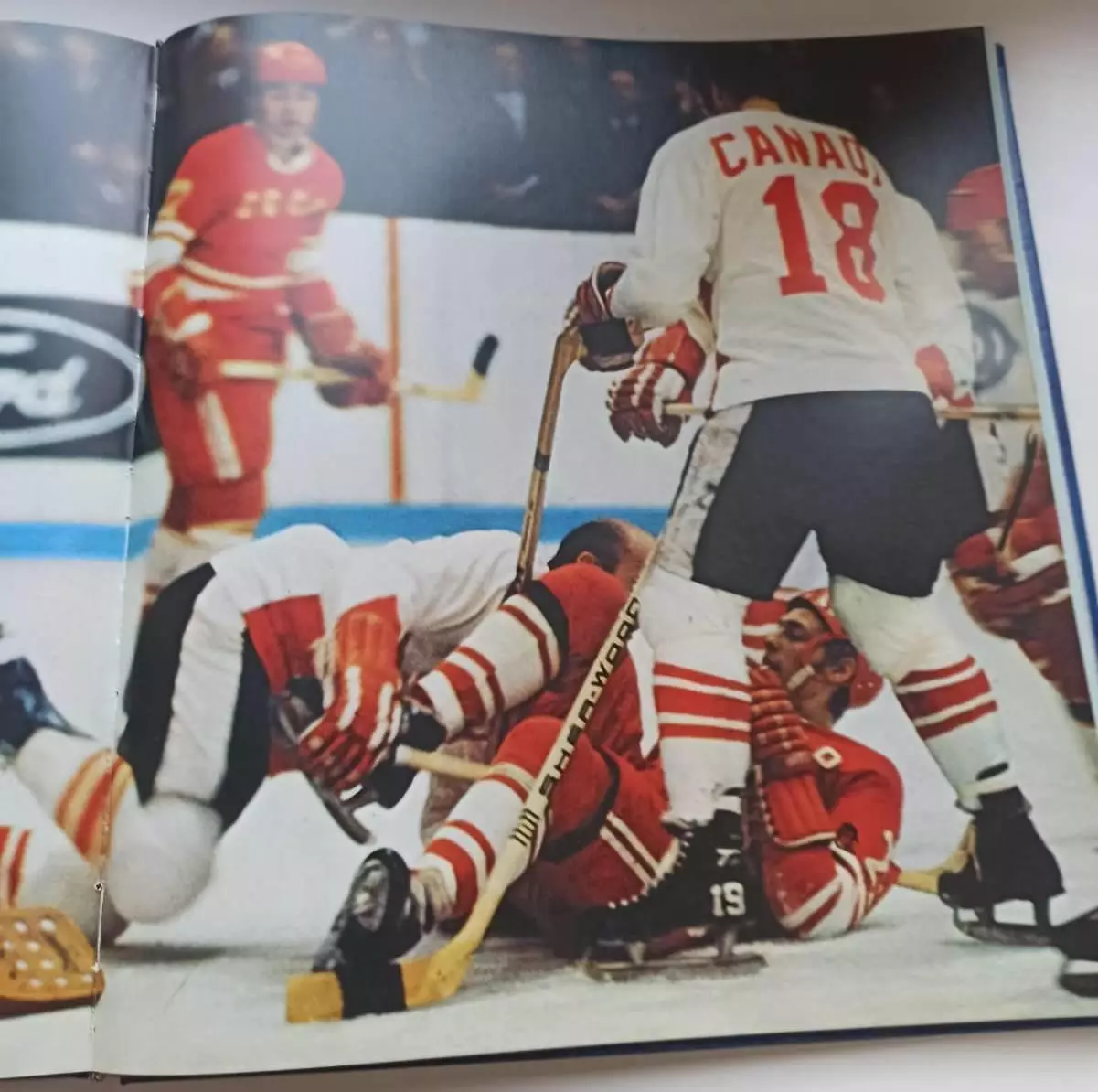 Хоккей книга с фото 1979 3