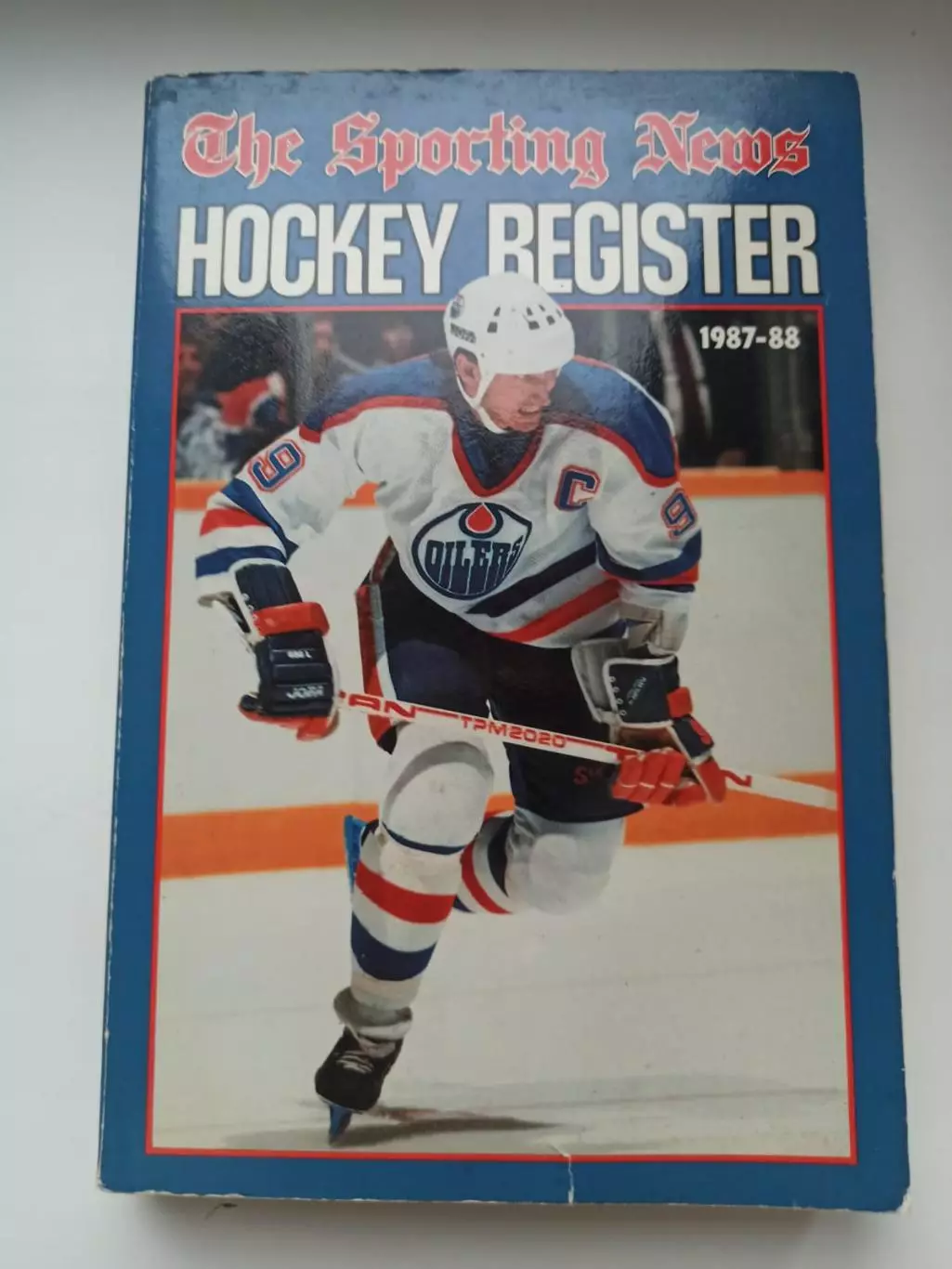 Хоккей, The Sporting News. Hockey Register 1987-1988