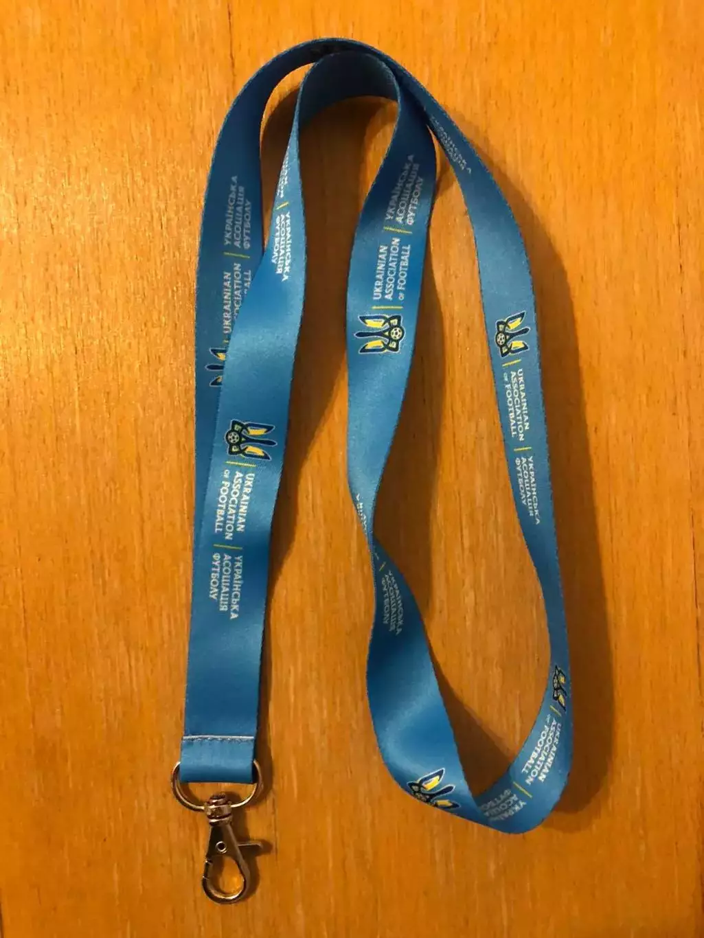 Акция! Все по 5 грн! Шнурок для бейджей и аккредитаций УАФ