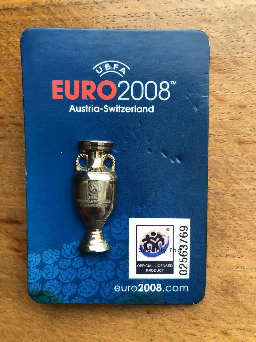 Значок Евро-2008. Трофей турнира.