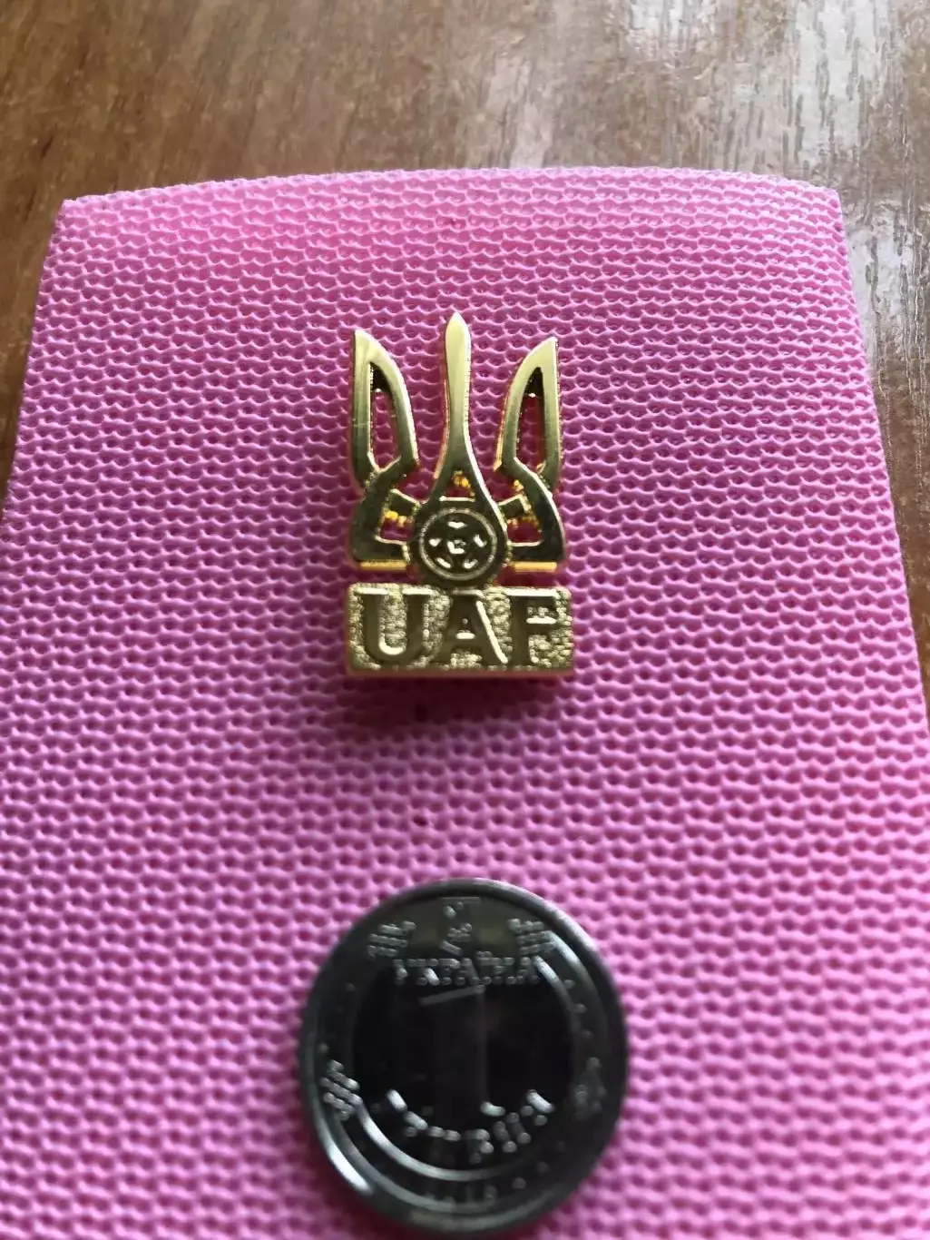 Значок Украинская ассоциация футбола. Редкий 2