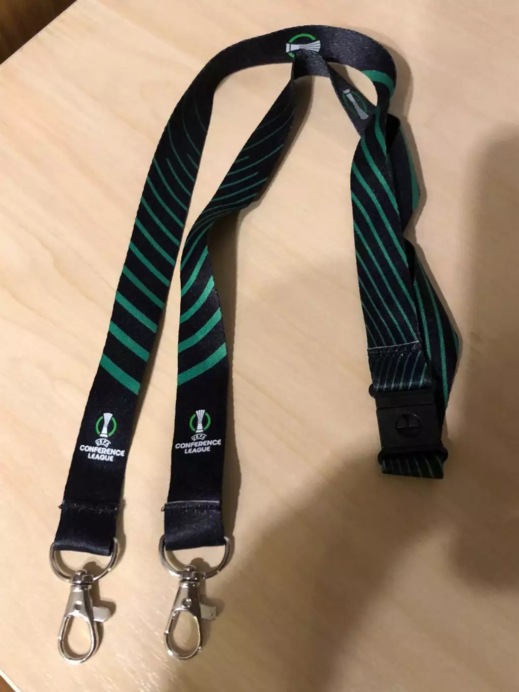 Акция! Все по 5 грн! Шнурок для бейджей и аккредитаций на матчи Лиги конференций