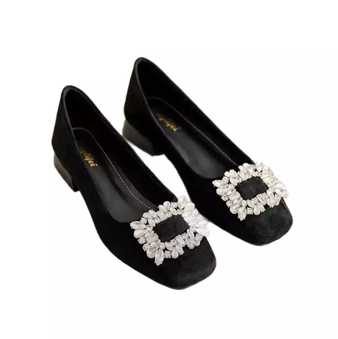 Туфли замшевые с пряжками со стразами 37,5 р Новые