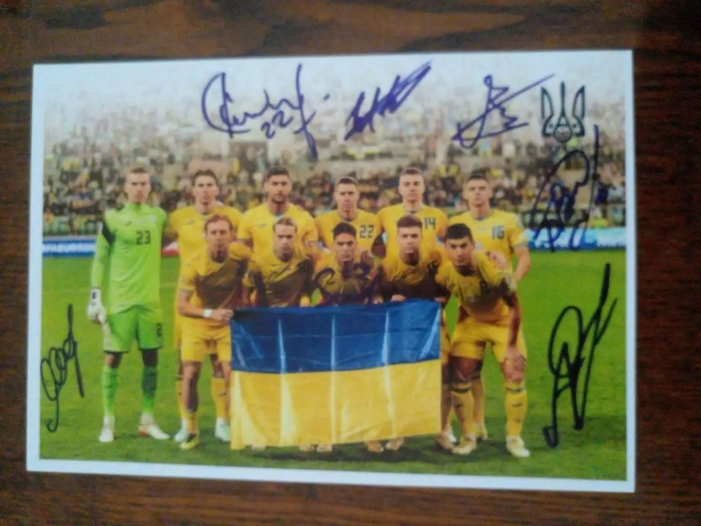 Сборная Украиніы с автографами