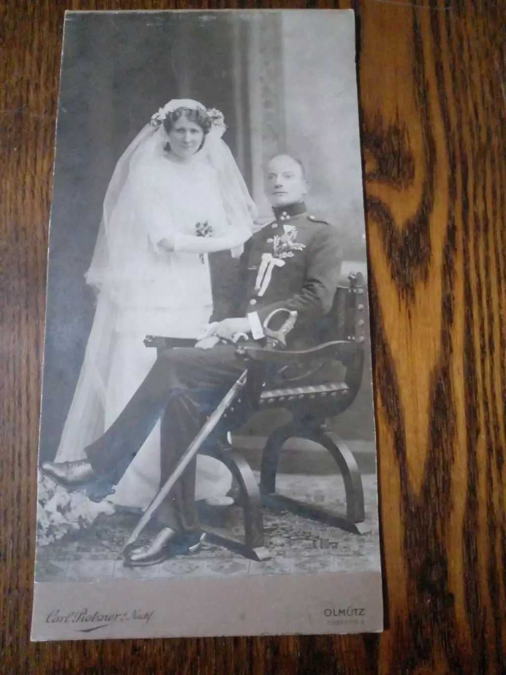 Австрийский офицер с женой 1914 год