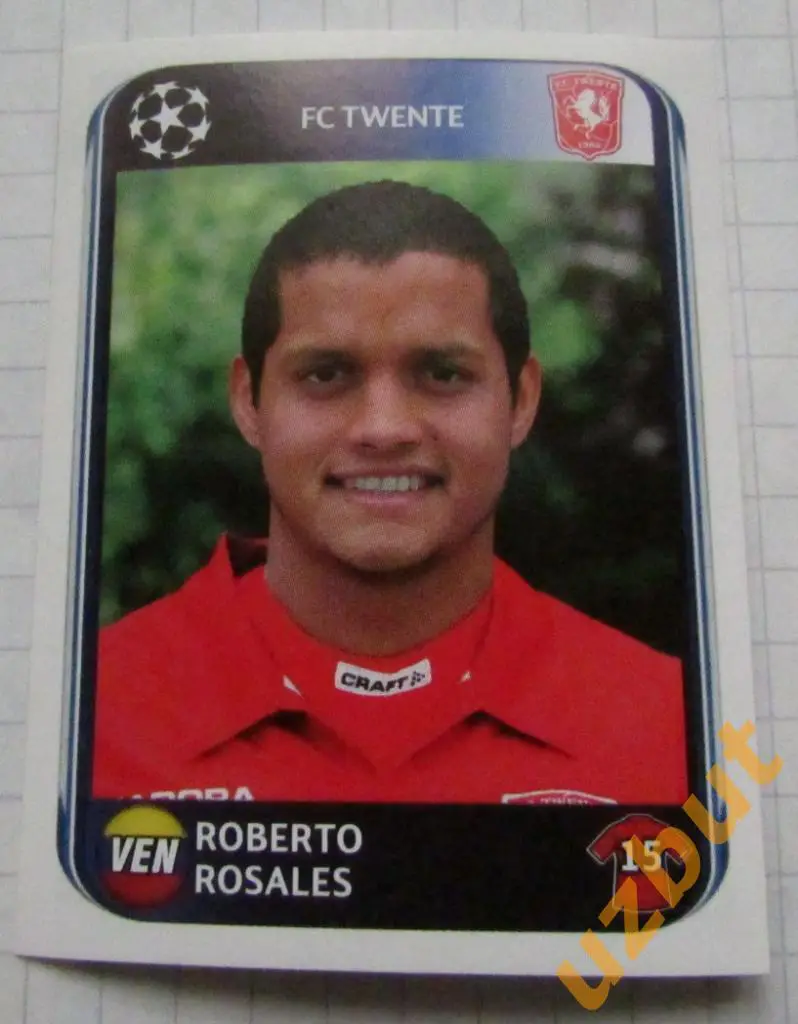 Наклейка №63 Roberto Rosales FC Twente Panini ЛЧ 2010-2011