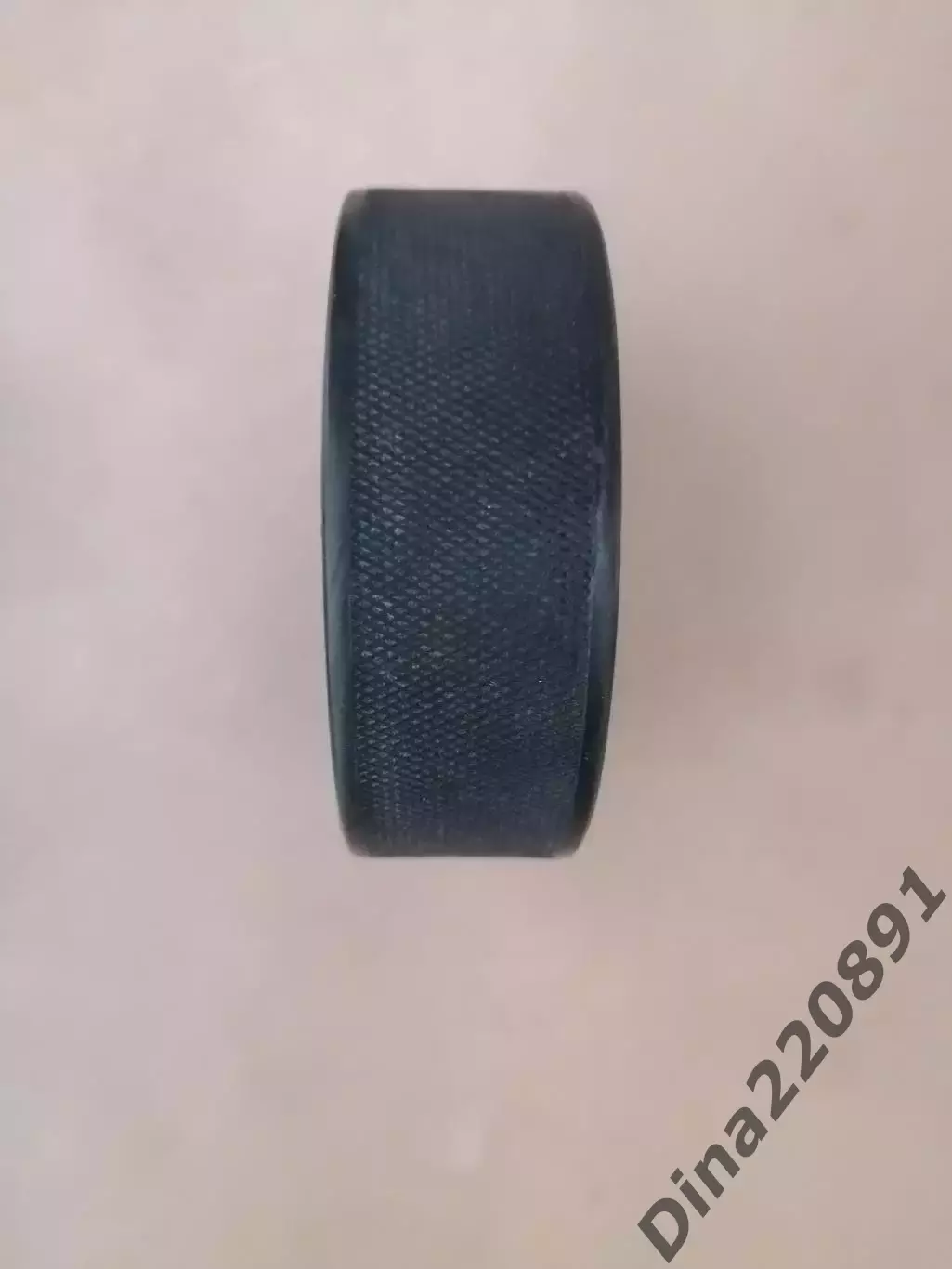 Хоккейная шайба. Молодежный чемпионат мира 1982 - 1983 г. Ленинград. 2