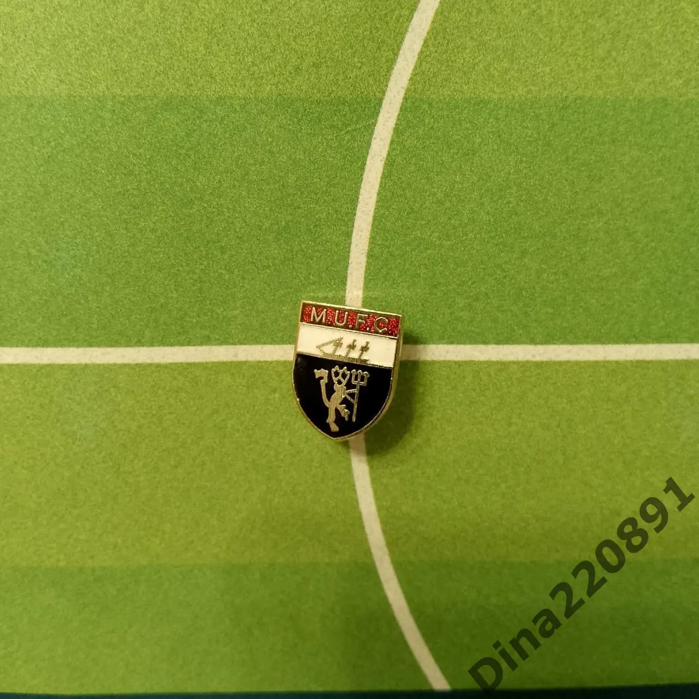 Знак ФК Манчестер Юнайтед. Оригинал.Винтаж, клеймо, булавка.