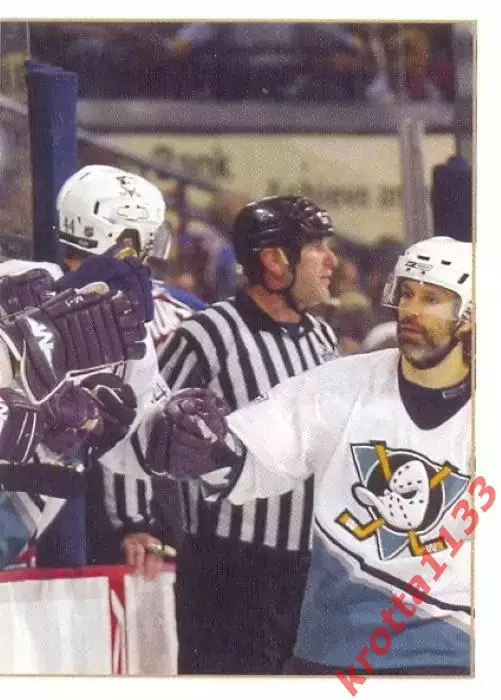 Наклейка #182 Anaheim Ducks Team 2 для альбома PANINI NHL 2006-2007