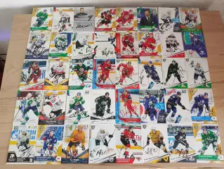 40 автографов КХЛ