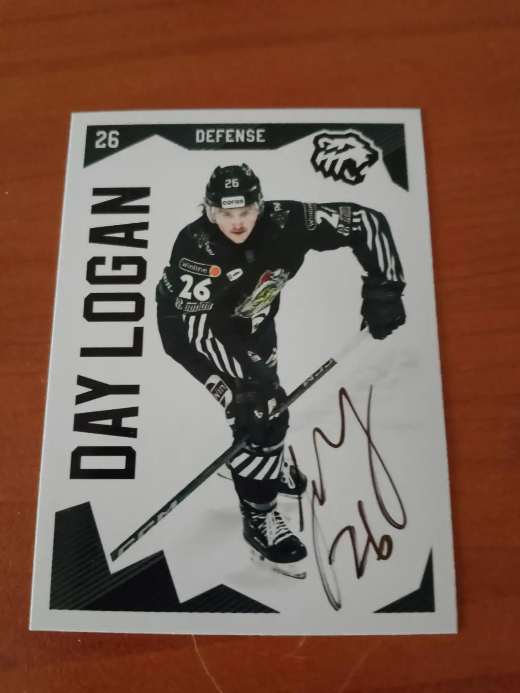 Автограф Логан Дэй Трактор