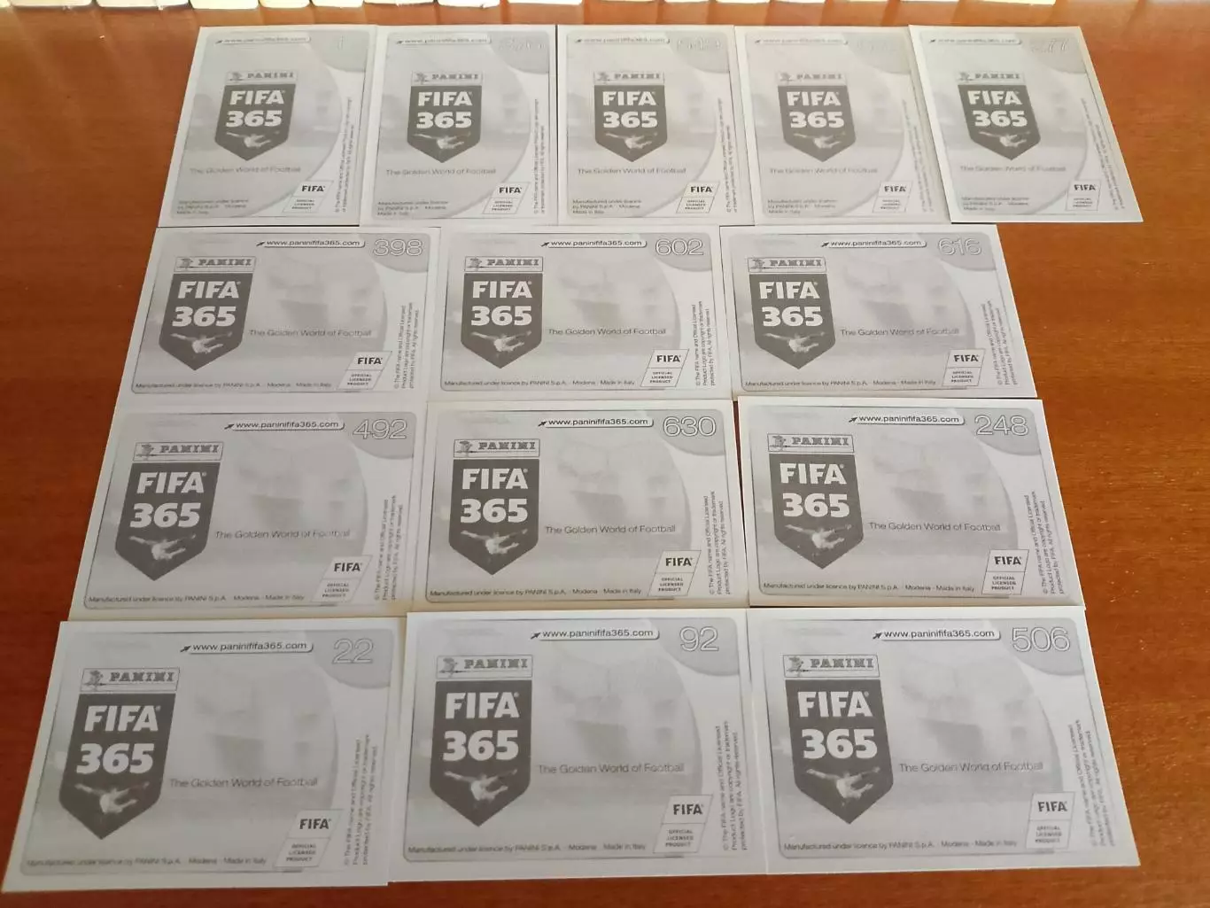 23 блестящих стикера PANINI FIFA 365: 2016-2017 1