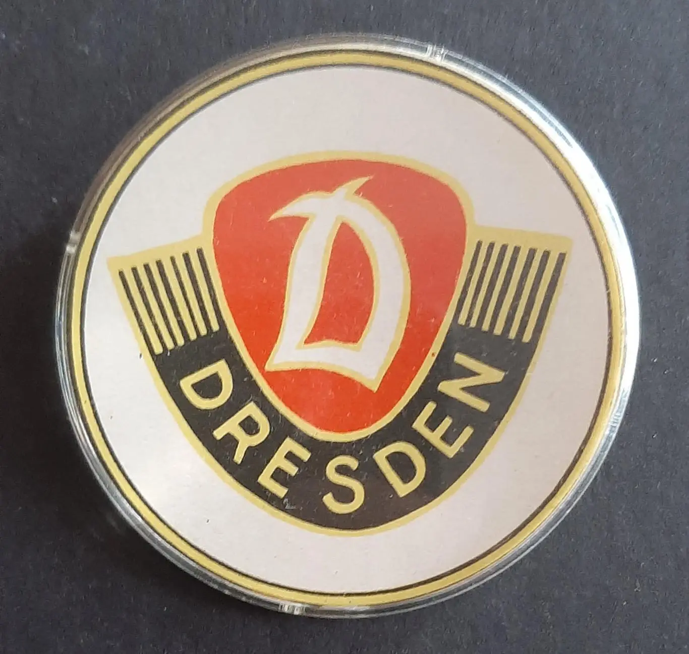 Знак Динамо Дрезден Німеччина