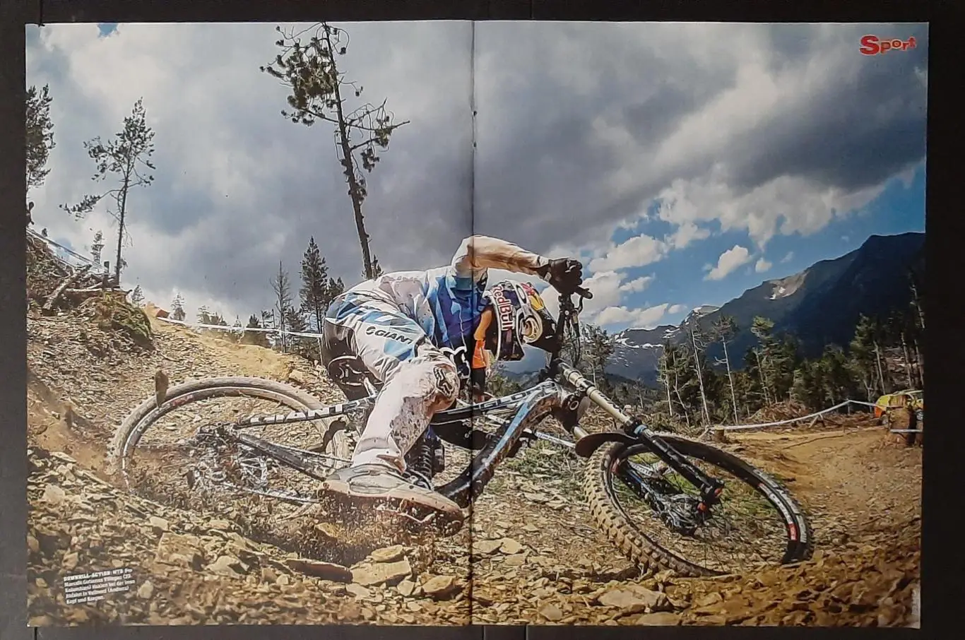 Постер двосторонній Балотеллі / Downhill - action з журналу Bravo Sport 1