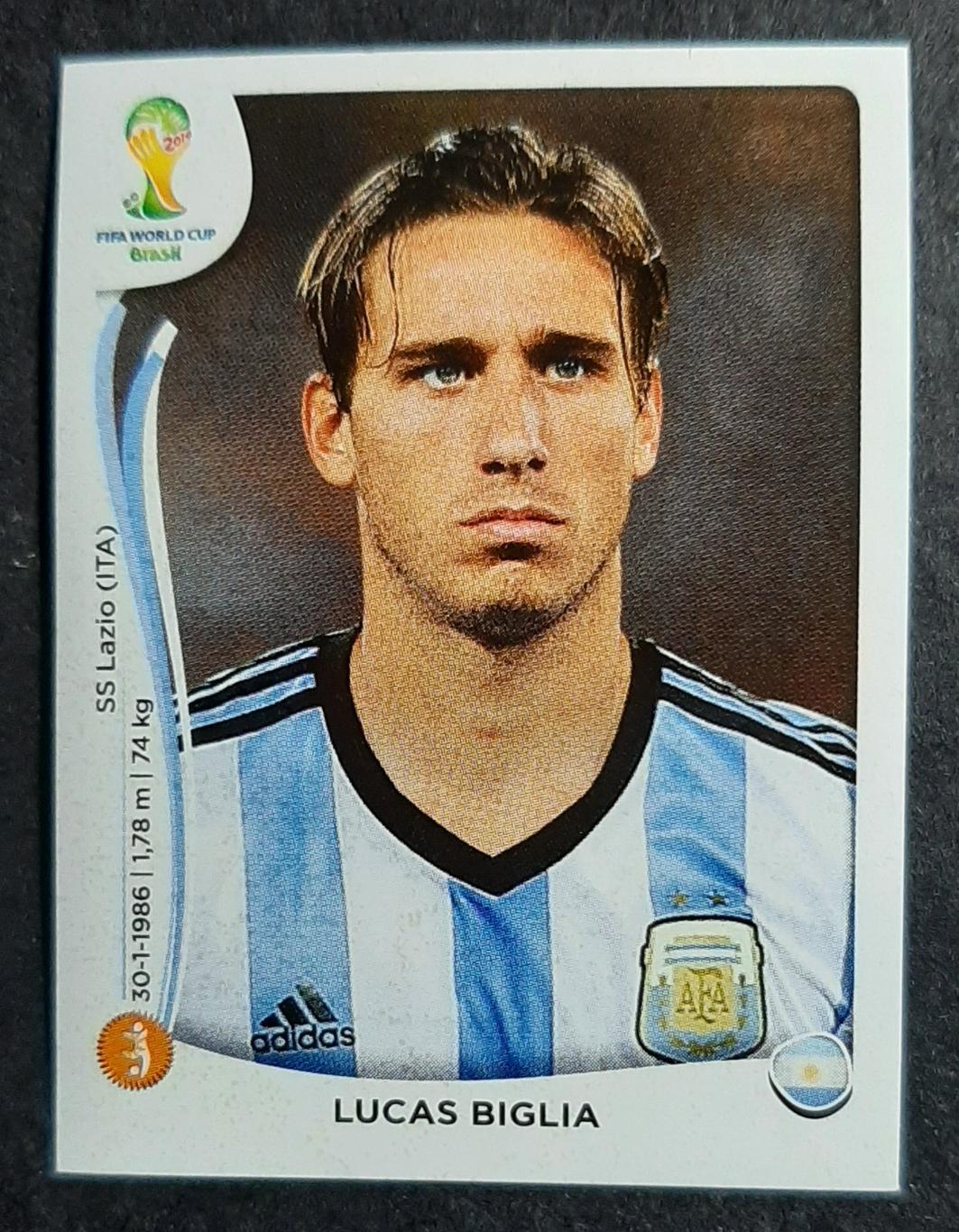 Наклейка Panini Lucas Biglia #420 FIFA World Cup 2014