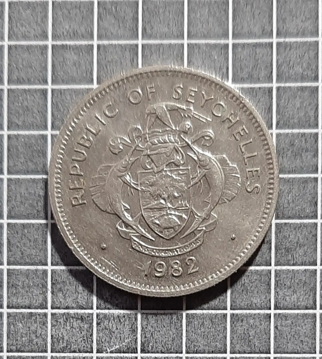 Монета 1 рупія Сейшельські острови 1982 1